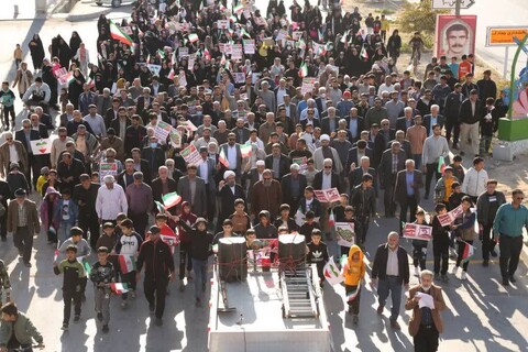 راهپیمایی ۲۲ بهمن در چغادک به روایت تصویر