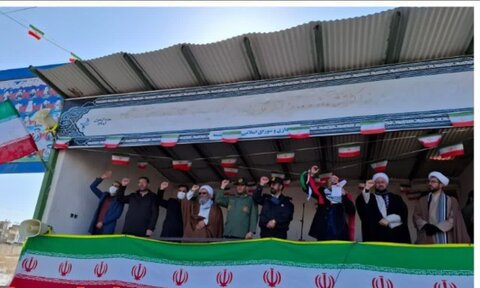 تصاویر/ راهپمایی مردم شهرستان چالدران در یوم الله 22 بهمن