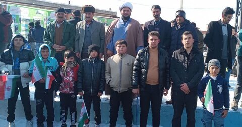 تصاویر/ راهپمایی مردم شهرستان چالدران در یوم الله 22 بهمن