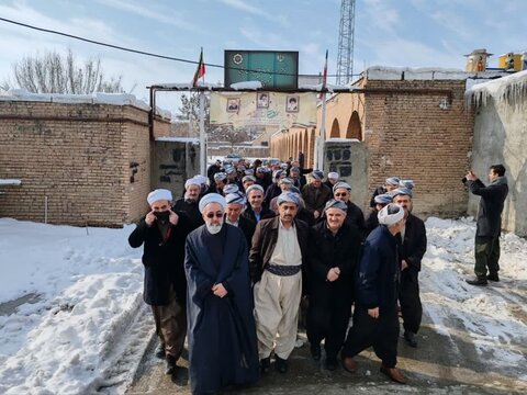 تصاویر/ راهپیمایی مردم شهرستان پیرانشهر در 22 بهمن