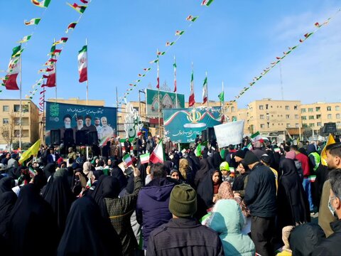 حضور پرشور مردم شهرستان ملارد تهران در راهپیمایی روز ۲۲ بهمن