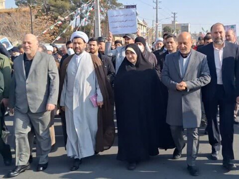 حضور گسترده و پرشور مردم اسلامشهر در جشن انقلاب و راهپیمایی یوم الله ۲۲ بهمن