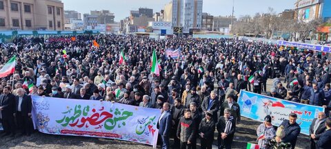 حضور گسترده و پرشور مردم اسلامشهر در جشن انقلاب و راهپیمایی یوم الله ۲۲ بهمن