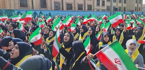 حضور گسترده و پرشور مردم اسلامشهر در جشن انقلاب و راهپیمایی یوم الله ۲۲ بهمن