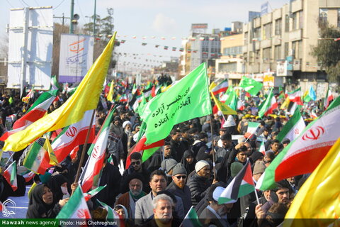 Photos/ Participation enthousiaste des habitants de Qom à la marche du 22 Bahman