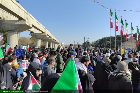 Photos/ Participation enthousiaste des habitants de Qom à la marche du 22 Bahman