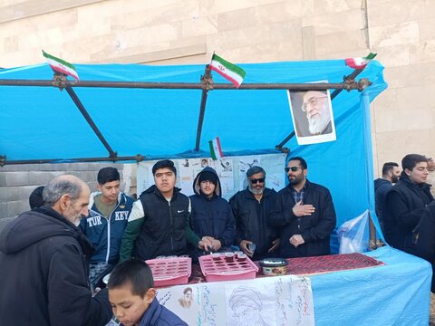 حضور مسئولان و مردم بخش شریف آباد در راهپیمایی ۲۲ بهمن