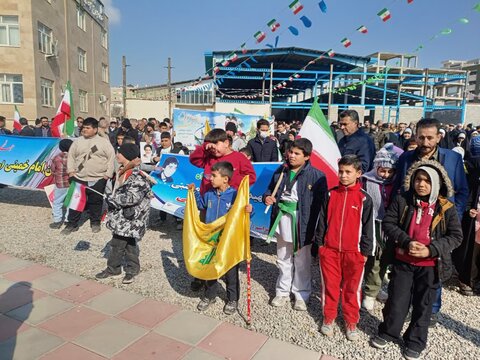 حضور مسئولان و مردم بخش شریف آباد در راهپیمایی ۲۲ بهمن