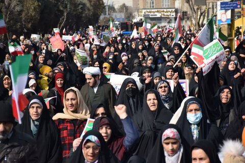 حضور پرشور مردم شهرستان پاکدشت در راهپیمایی جشن ۴۶ سالگی انقلاب