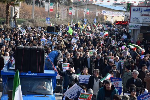 حضور پرشور مردم شهرستان پاکدشت در راهپیمایی جشن ۴۶ سالگی انقلاب