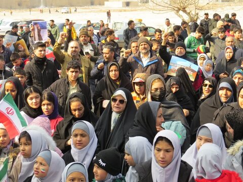 حضور مردم حماسی خیرآباد ورامین در راهپیمایی یوم الله ۲۲