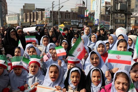 تصاویر/ برگزاری راهپیمایی ۲۲ بهمن ۱۴۰۳ در شهرستان قرچک