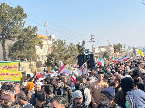 تصاویر راهپیمایی پرشکوه و عزت آفرین یوم الله ۲۲ بهمن در بخش فشافویه