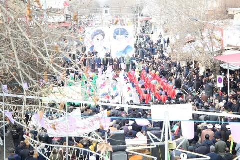 حضور باشکوه مردم استان همدان در جشن انقلاب