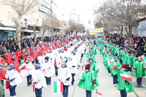 حضور باشکوه مردم استان همدان در جشن انقلاب