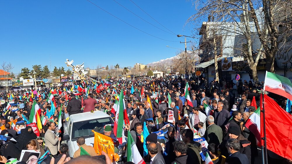 حضور باشکوه مردم یاسوج در راهپیمایی ۲۲بهمن؛ تجلی وفاداری به انقلاب و رهبری