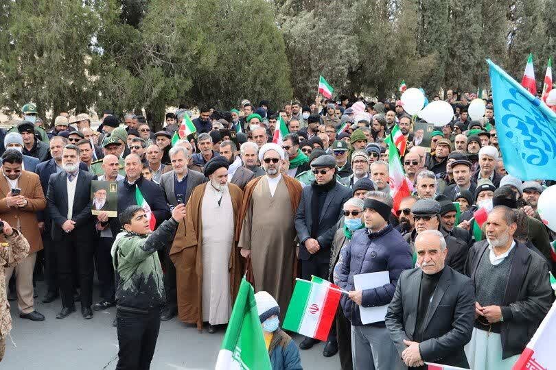 تصاویر/ خروش مردم مهریز در ۲۲بهمن۱۴۰۳