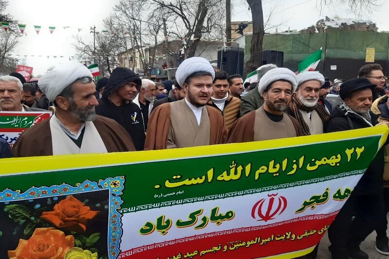 تقابل جبهه انقلاب و اسلام ناب با کفر و استکبار پایان ندارد