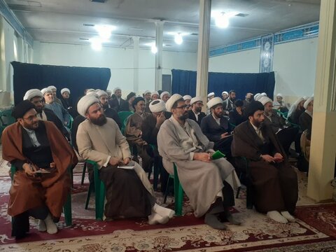 تصاویر برگزاری دوره پژوهش وفناوری ویژه اساتید مدارس علمیه لرستان