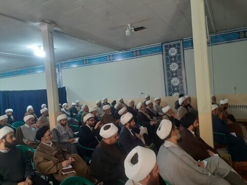 تصاویر برگزاری دوره پژوهش وفناوری ویژه اساتید مدارس علمیه لرستان