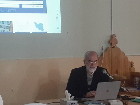 تصاویر برگزاری دوره پژوهش وفناوری ویژه اساتید مدارس علمیه لرستان