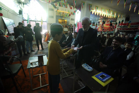 تصاویر| آیین تجلیل از شهردار شیراز و توزیع 400 بسته معیشتی موکب قشقایی ها