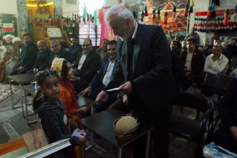 تصاویر| آیین تجلیل از شهردار شیراز و توزیع 400 بسته معیشتی موکب قشقایی ها