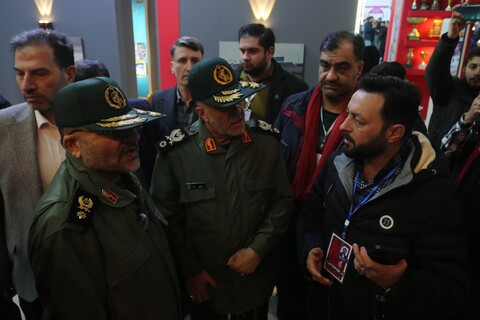 تصاویر / بازدید رئیس سازمان بسیج مستضعفین از نمایشگاه زاینده‌نور