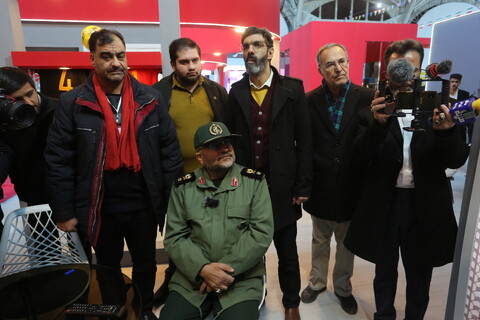 تصاویر / بازدید رئیس سازمان بسیج مستضعفین از نمایشگاه زاینده‌نور