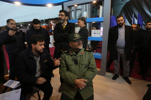 تصاویر / بازدید رئیس سازمان بسیج مستضعفین از نمایشگاه زاینده‌نور