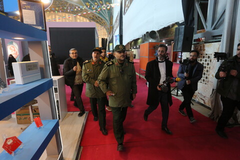 تصاویر / بازدید رئیس سازمان بسیج مستضعفین از نمایشگاه زاینده‌نور