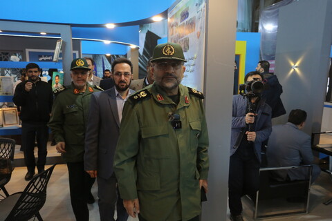 تصاویر / بازدید رئیس سازمان بسیج مستضعفین از نمایشگاه زاینده‌نور