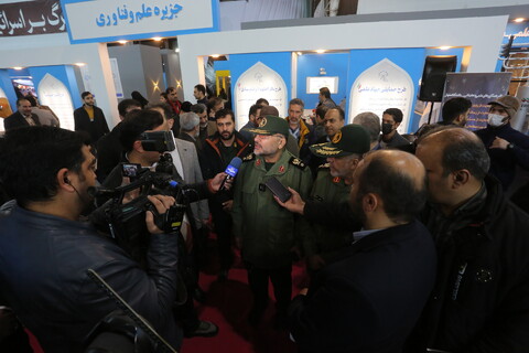 تصاویر / بازدید رئیس سازمان بسیج مستضعفین از نمایشگاه زاینده‌نور