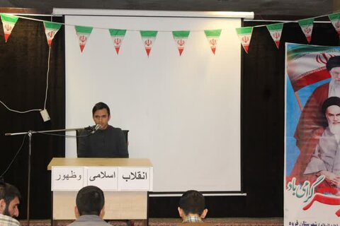 تصاویر/ نشست علمی با موضوع «انقلاب اسلامی و مسئله ظهور» در مدرسه علمیه امام صادق (ع) قروه