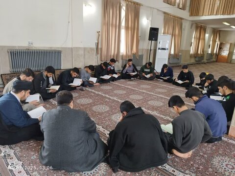 تصاویر/ برنامه های متنوع سیاسی، فرهنگی و مذهبی در مدرسه علمیه امام باقر (ع) کامیاران