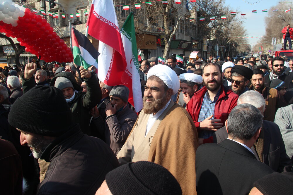 پیام تقدیر مدیر حوزه علمیه استان قزوین از حضور پرشور مردم در راهپیمایی ۲۲ بهمن