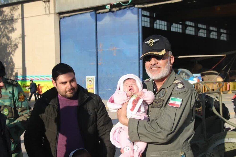 نمایشگاه اقتدار مرکز آموزش هوانیروز شهید وطن پور نزاجا افتتاح شد + عکس