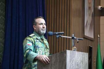 سرباز جوان نمادی از فداکاری، تلاش و پشتکار است