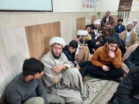 تصاویر/ آئین عمامه‌گذاری طلاب مدرسه علمیه المهدی (عج) آران و بیدگل