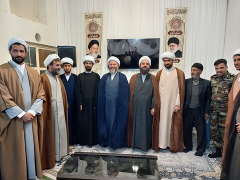 تصاویر/ آئین عمامه‌گذاری طلاب مدرسه علمیه المهدی (عج) آران و بیدگل