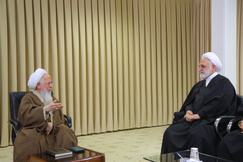 دیدار رئیس قوه قضائیه با آیت الله العظمی جوادی آملی
