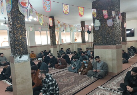 تصاویر/ جلسه اخلاق طلاب مدرسه علمیه امام خمینی رحمه الله ارومیه