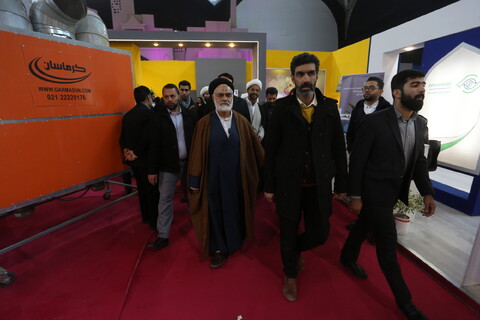 تصاویر / بازدید آیت الله مهدوی نماینده  خبرگان رهبری از نمایشگاه راینده نور‎