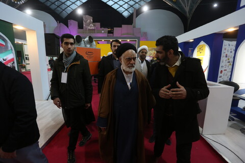 تصاویر / بازدید آیت الله مهدوی نماینده  خبرگان رهبری از نمایشگاه راینده نور‎