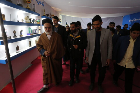 تصاویر / بازدید آیت الله مهدوی نماینده  خبرگان رهبری از نمایشگاه راینده نور‎