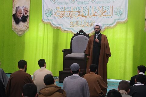 تصاویر/ جلسه اخلاق طلاب مدرسه علمیه امام خامنه‌ای ارومیه