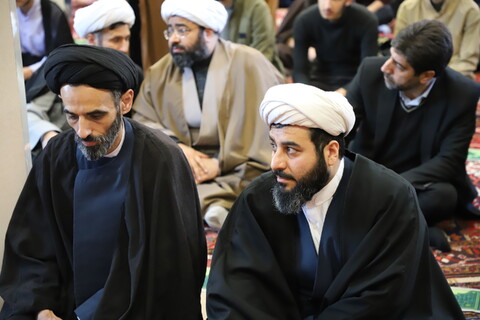 تصاویر/نشست صمیمی معاون تبلیغ حوزه های علمیه با مطلاب و اساتید مدرسه علمیه امیرالمومنین(ع)تبریز