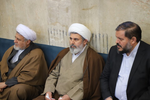تصاویر/نشست صمیمی معاون تبلیغ حوزه های علمیه با مطلاب و اساتید مدرسه علمیه امیرالمومنین(ع)تبریز
