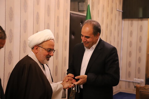 دیدار معاون تبلیغ و امور فرهنگی حوزه های علمیه کشور با مدیرکل آموزش و پرورش استان آذربایجان شرقی