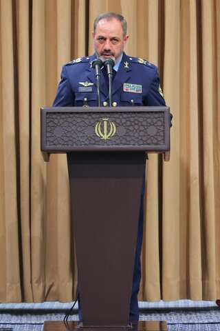 دفاعی صنعت کے سائنسدانوں، ماہرین اور عہدیداران کی رہبر انقلاب سے ملاقات